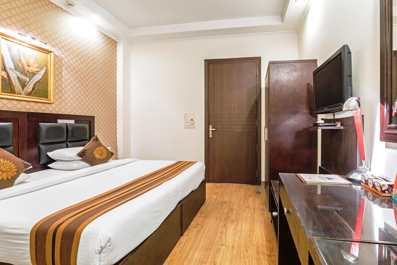 Royal Residence Mg Road Gurgaon Bagian luar foto