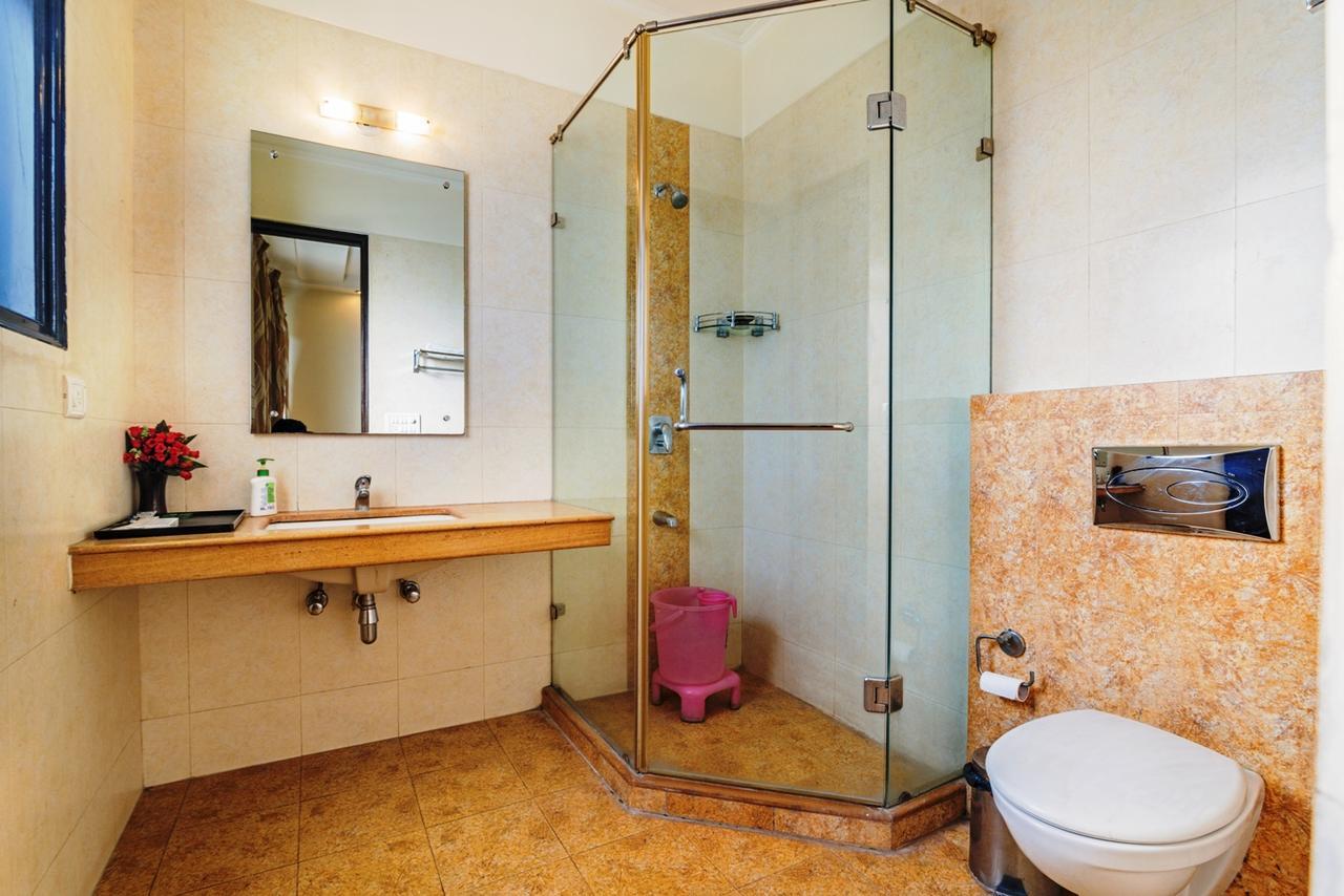 Royal Residence Mg Road Gurgaon Bagian luar foto