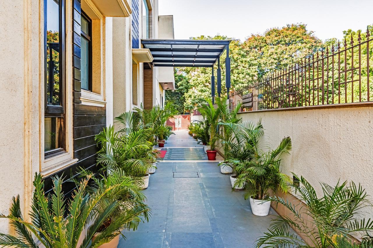 Royal Residence Mg Road Gurgaon Bagian luar foto
