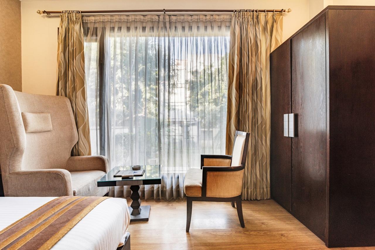 Royal Residence Mg Road Gurgaon Bagian luar foto